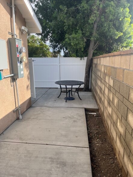 Building Photo - 728 E Harvard Pl