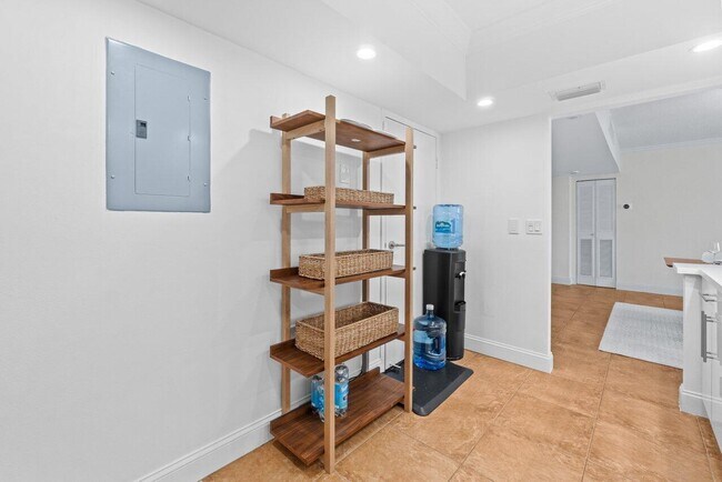 Building Photo - 3450 S Ocean Blvd