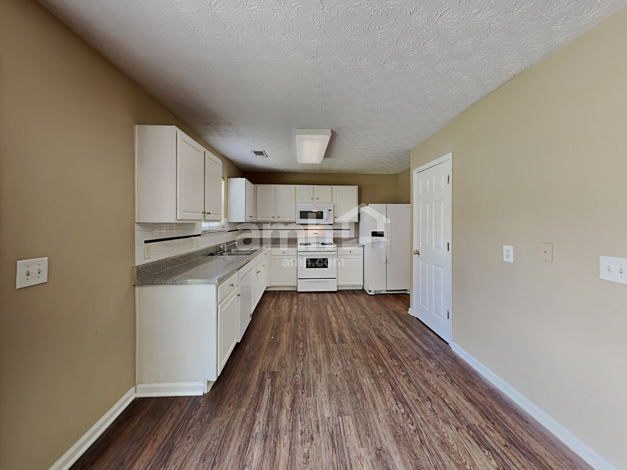 Building Photo - 1394 Ivey Pointe Dr SE