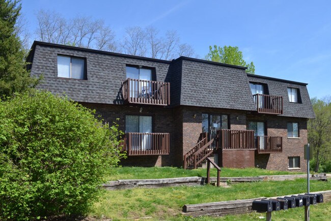 Front View - Sunnyridge Apartments