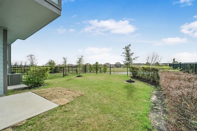 Building Photo - 21131 Medina River Dr