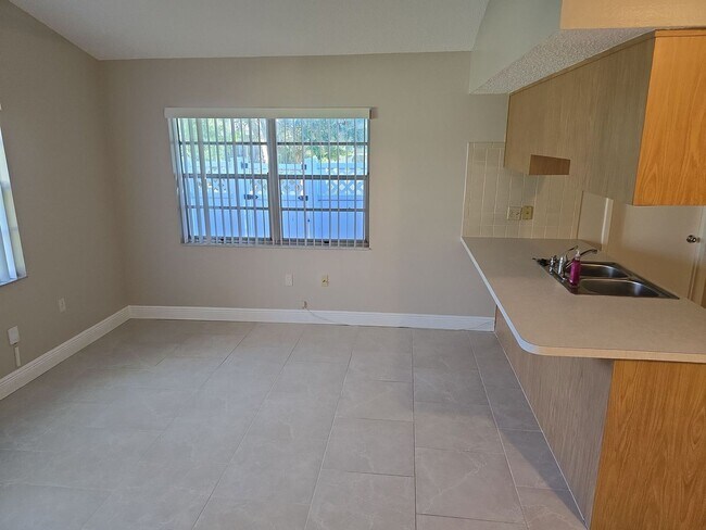 Building Photo - 7251 McGinnes Ct