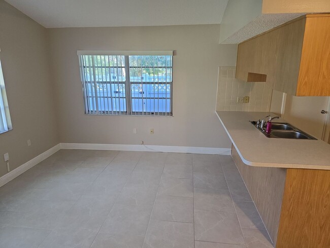 Building Photo - Remodeled 2 bedroom, 2 bath, 2 car garage ...