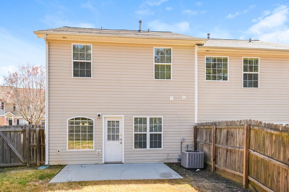 Building Photo - 242 Derby Ct