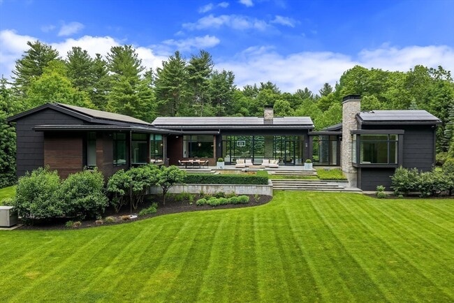 Building Photo - 63 Sylvan Ln