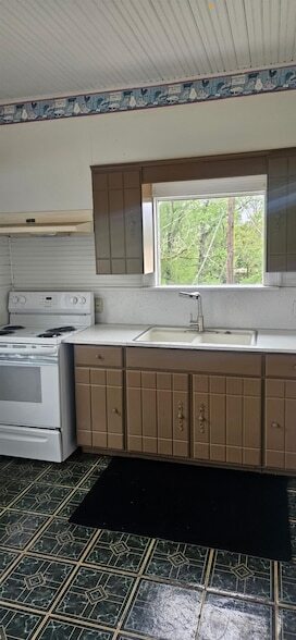 Building Photo - 305 E Main St