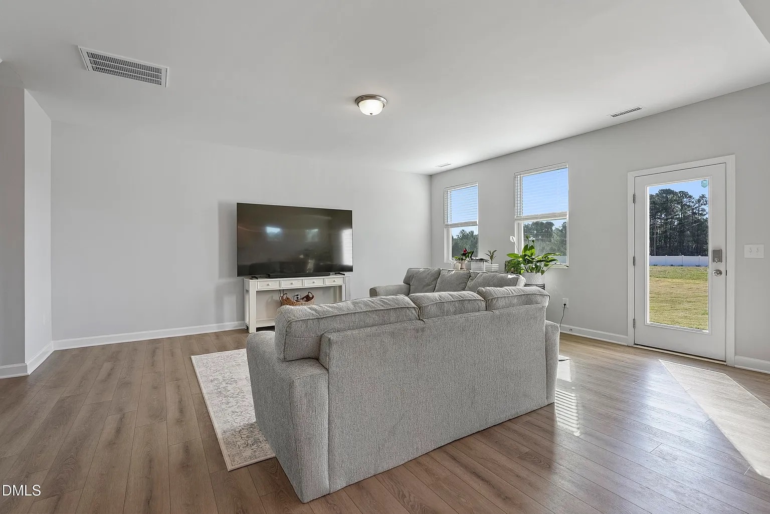 Building Photo - Room in House on Longleaf Gln Ln