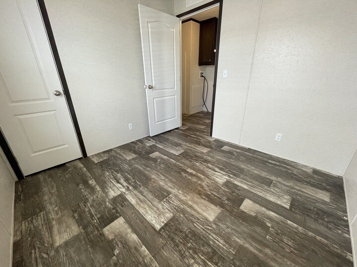 Building Photo - 38087 Johannes Dr