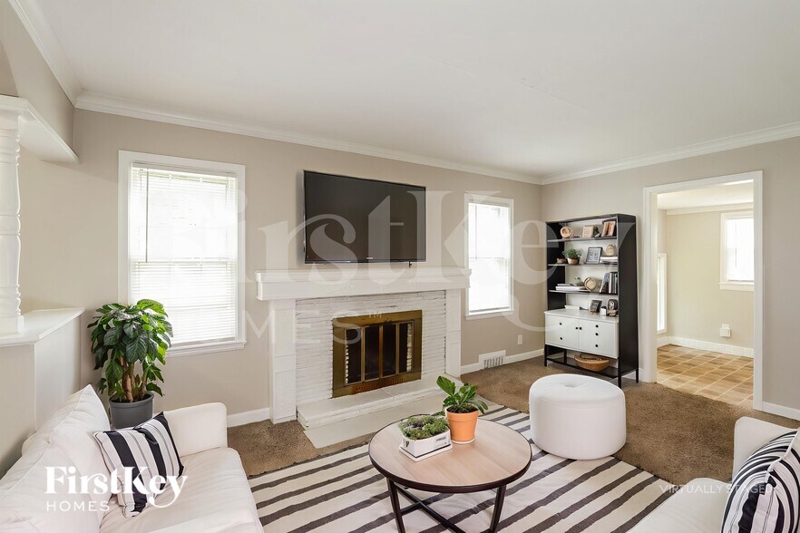 Building Photo - 9005 E 68 Terrace