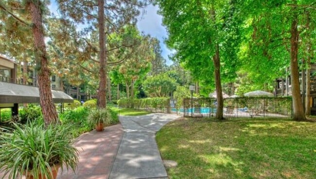 Building Photo - 7740 Redlands St