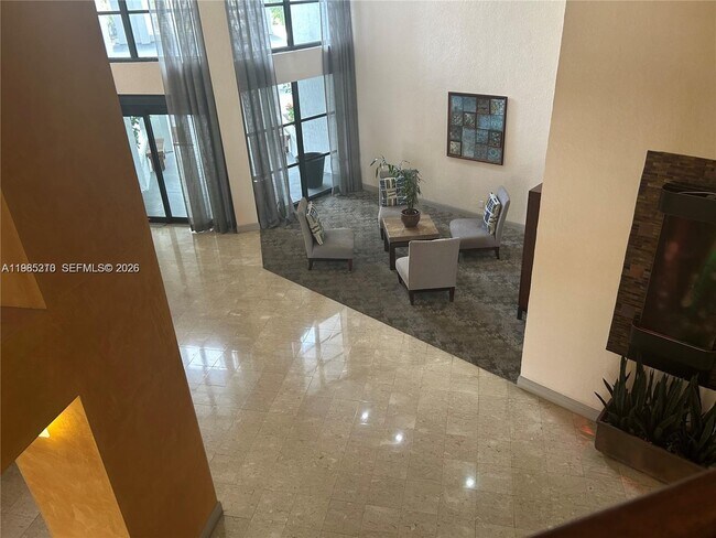 Building Photo - 400 Leslie Dr