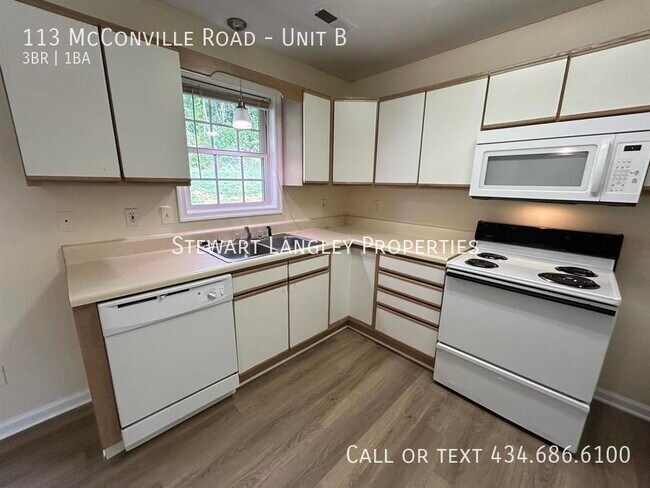 Building Photo - 113 McConville Rd