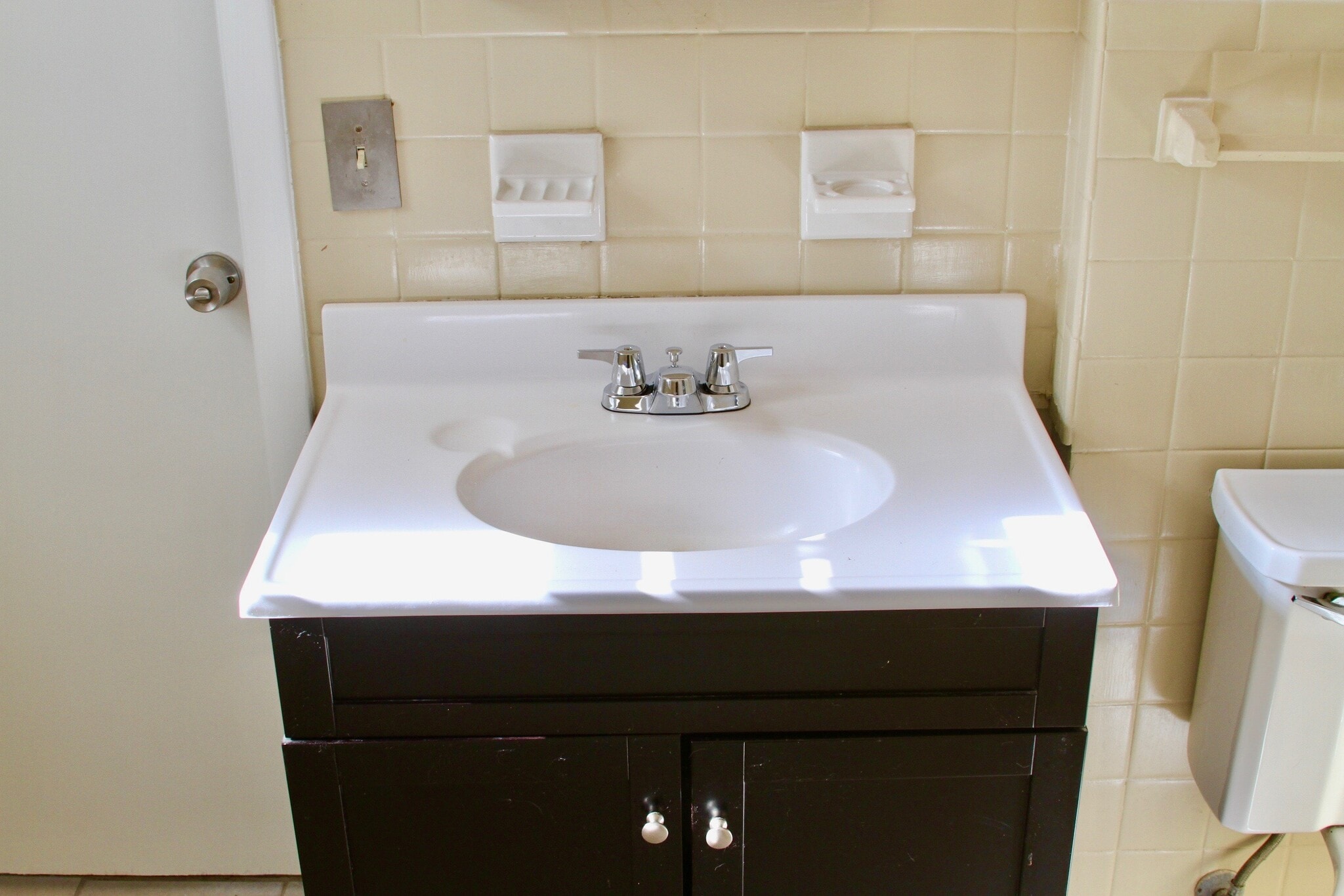2 Full bathrooms. - 4807 Jeffery Dr