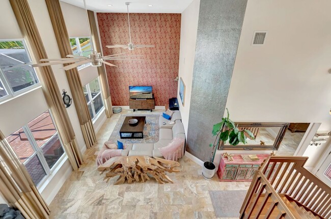 Building Photo - 17274 Ventana Dr