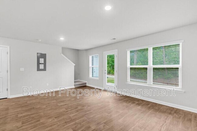 Building Photo - 159 Spencer Cir