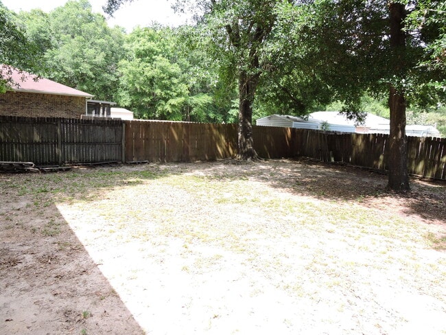 Building Photo - 6247 Winstead Rd