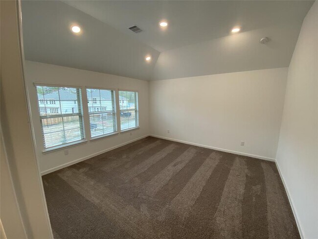 Building Photo - 654 Aspen Falls Ct