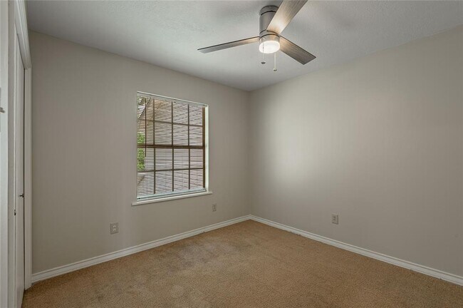 Building Photo - 1401 Ave O