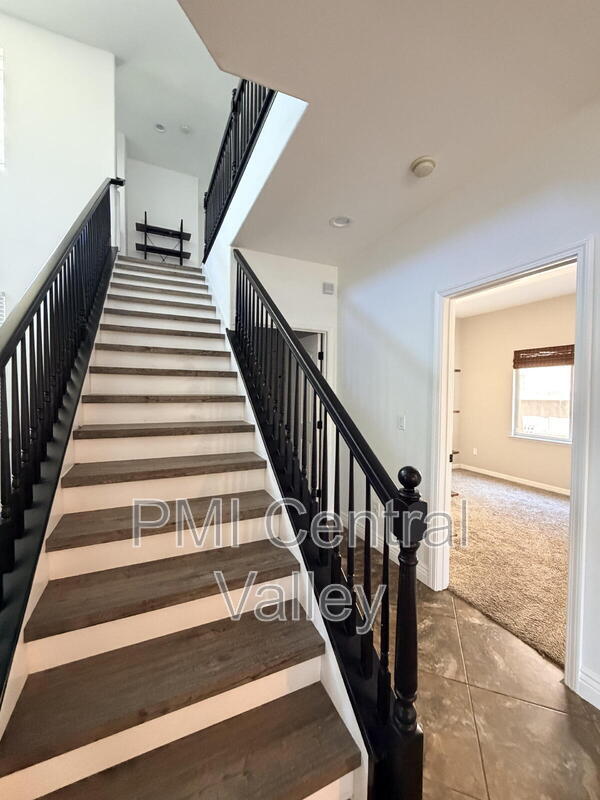 Building Photo - 108 Hornfels Ave
