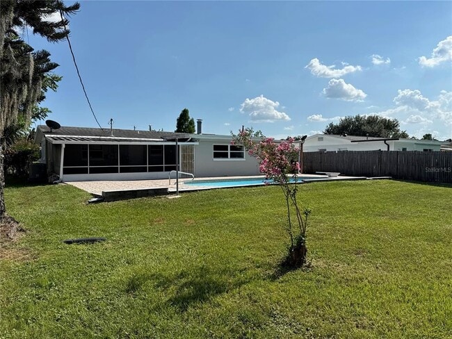 Building Photo - 10929 Fernando St