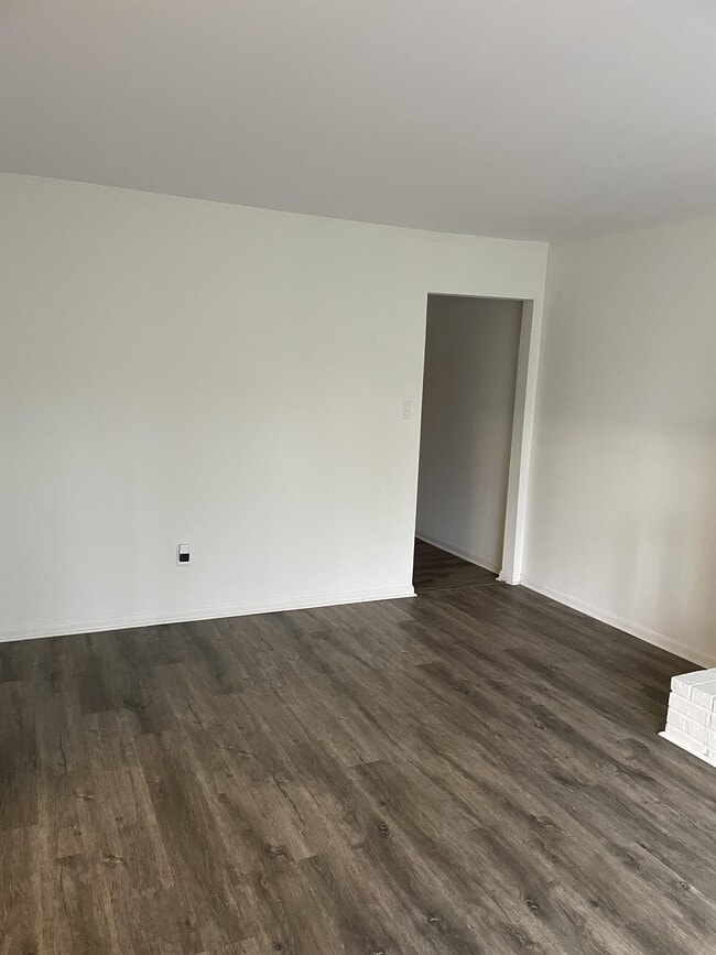 Building Photo - 161 Harvest Dr