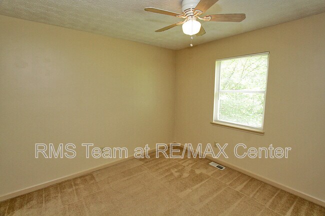 Building Photo - 1381 Omie Way