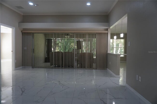 Building Photo - 500 Vista Oaks Way