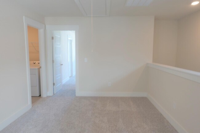 Building Photo - 100 Tramore Ln
