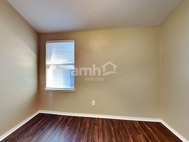 Building Photo - 2036 Hanakoa Falls Dr