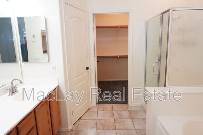 Building Photo - 1573 W Morelos St