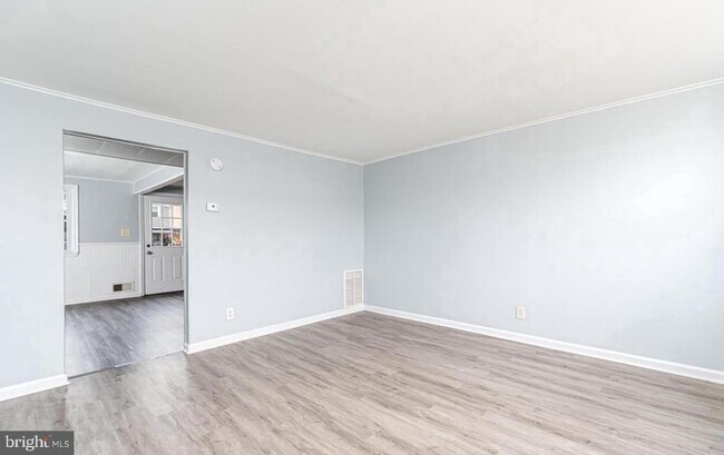 Building Photo - 2020 Dineen Dr