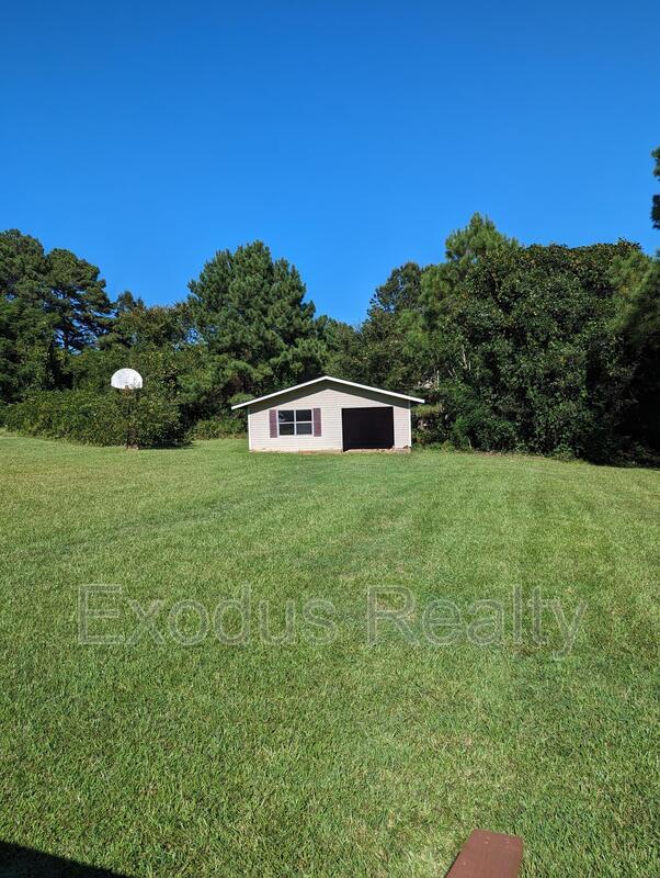 Building Photo - 922 Cool Springs Rd