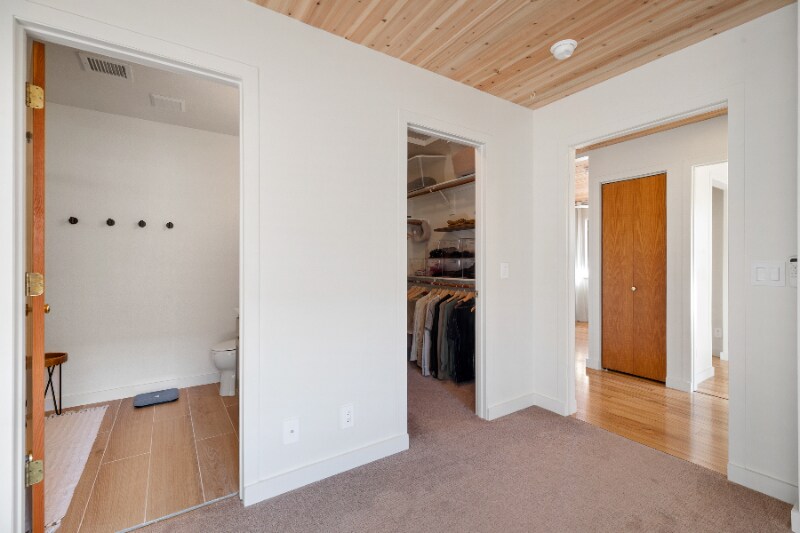 Building Photo - 115 Canyon Diablo Rd