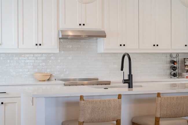 Building Photo - 7207 Gaston Ave