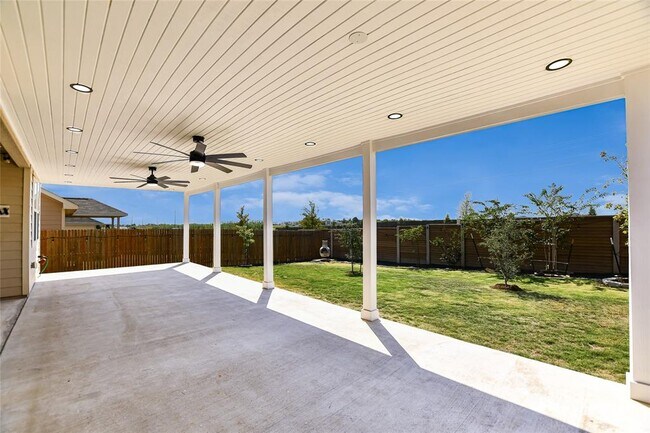 Building Photo - 17709 Shafer Dr