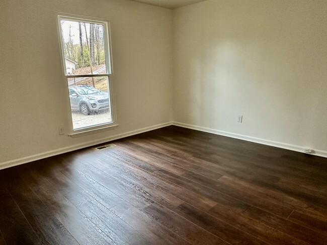 Building Photo - 2413 Pentland Dr