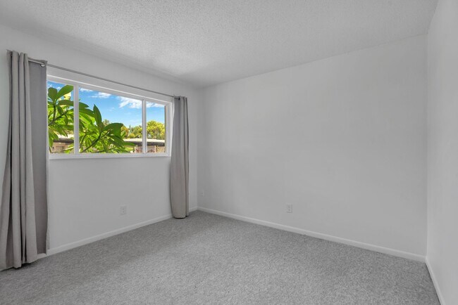 Building Photo - Golf Course Condo on Seven Springs Golf and Country Club