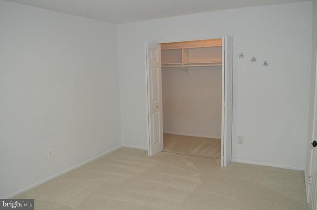 Building Photo - 10026 Fair Wds Dr