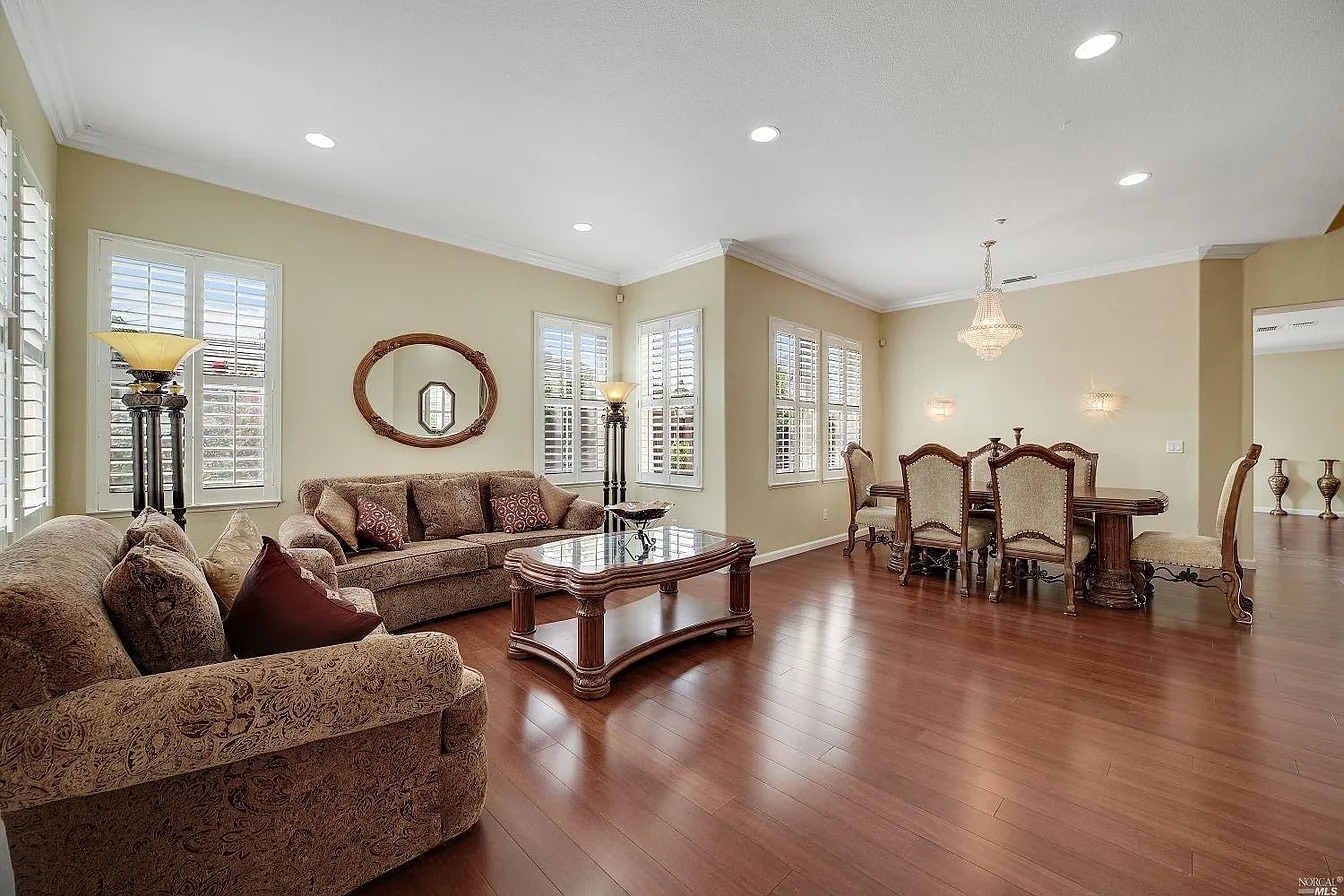 Building Photo - 332 Ring Neck St