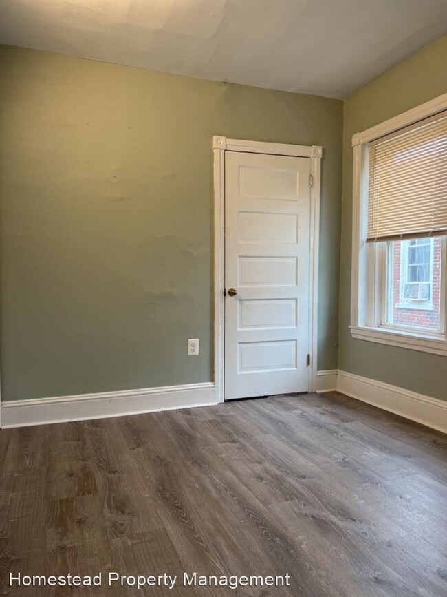 Building Photo - 3 br, 1.5 bath House - 928 Saville Ave