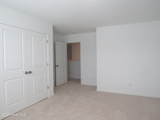 Building Photo - 370 Summer Wind Wy