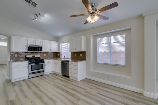 Building Photo - Newly Renovated 3-Bedroom Home in Summerlin