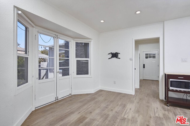 Building Photo - 2904 W 81st St