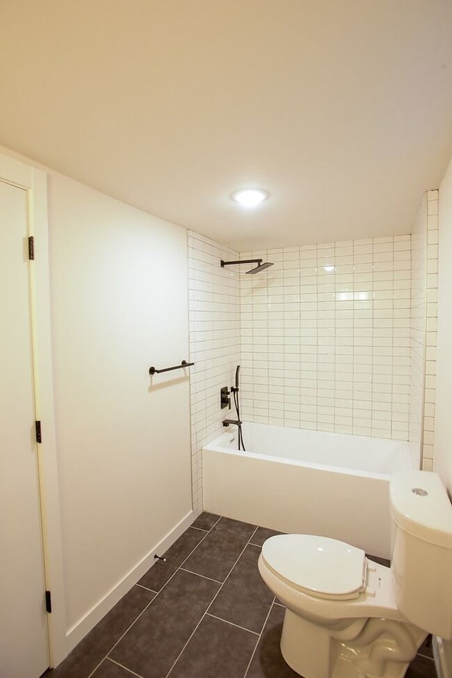 Building Photo - Beautiful 4 bedroom home in Ballard