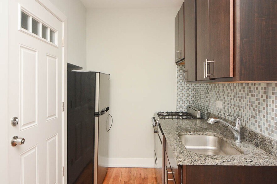 Building Photo - 2915 N Mildred Ave