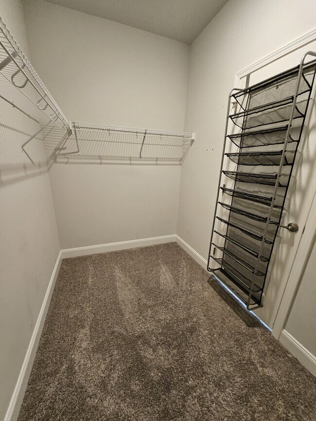 Building Photo - 112 Mergini Dr