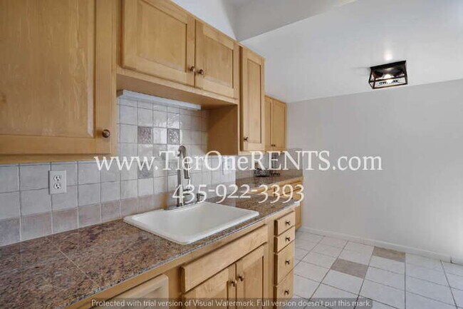 Building Photo - This property offers a NO DEPOSIT option available for qualified renters