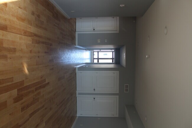 Building Photo - 718 N 19th St