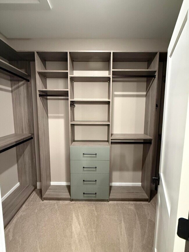 Building Photo - 856 BELLE Rdg Lp