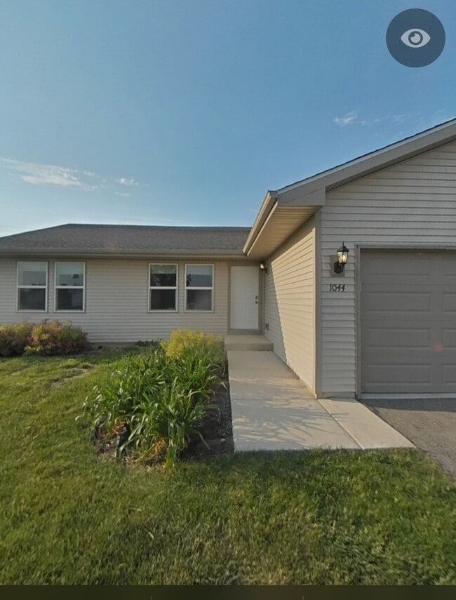 Primary Photo - 1044 Witbeck Dr